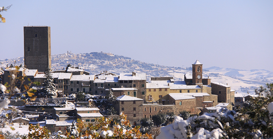 Montecatini Val di Cecina con neve